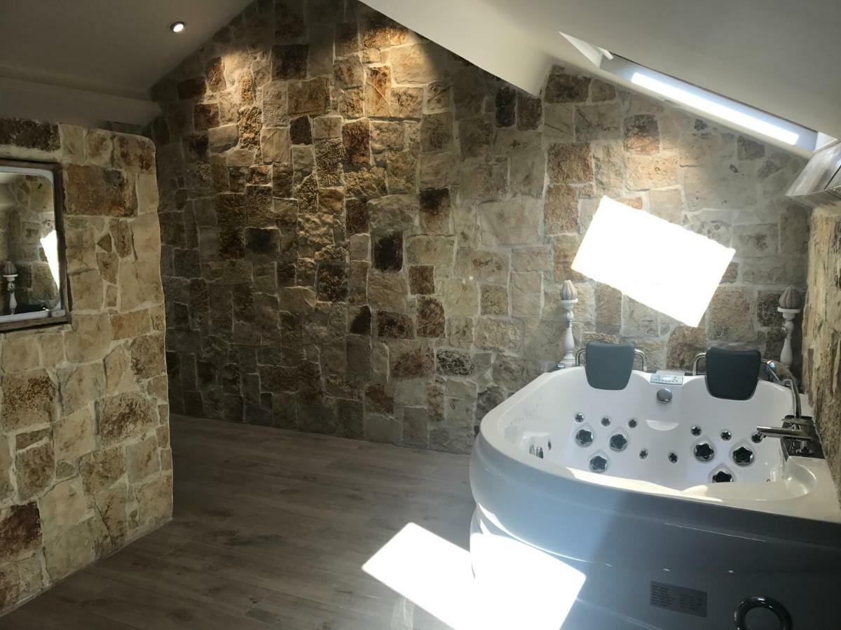 Love Room Jacuzzi Croisette 戛纳 外观 照片