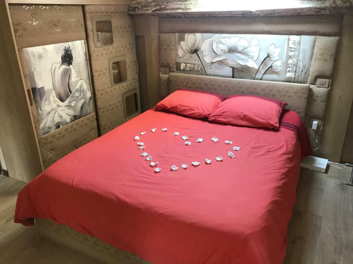 Love Room Jacuzzi Croisette 戛纳 外观 照片